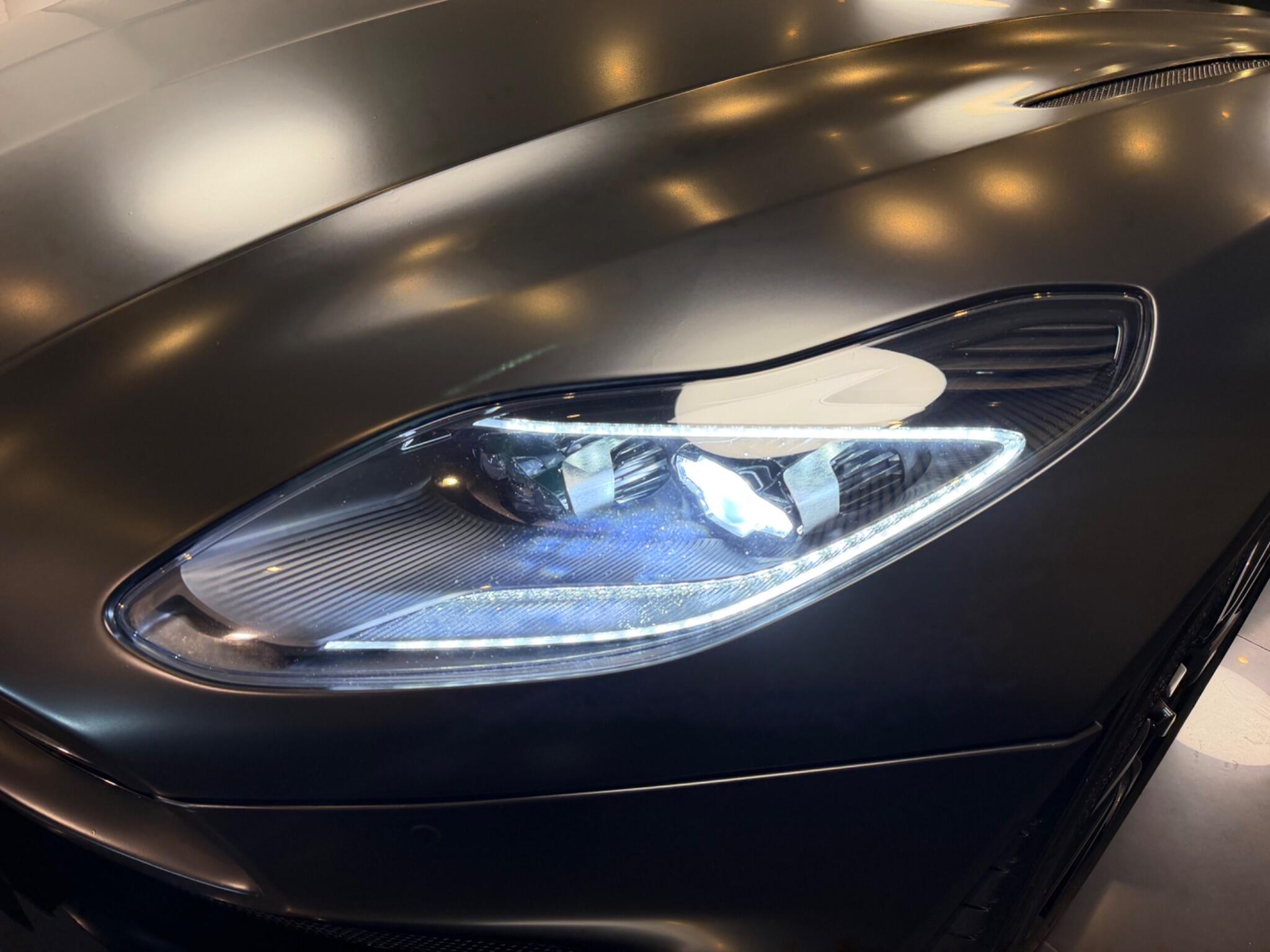 Aston Martin DB11